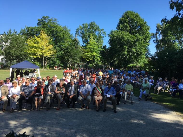 Blick auf die Gottesdienstbesucher